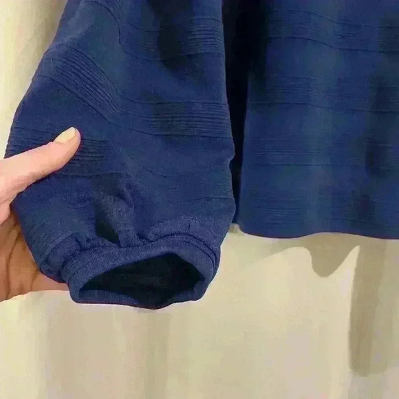 Women’s Apt.9 Blue Sweater - Picture 7 of 7